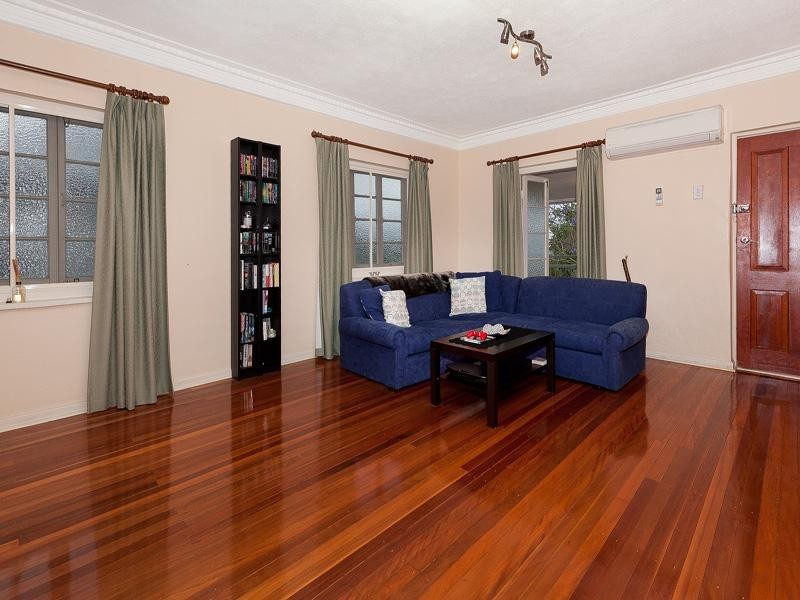 14 Blackheath Road, Oxley QLD 4075