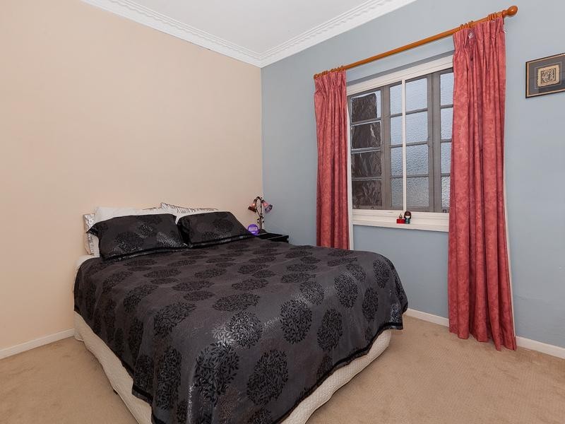 14 Blackheath Road, Oxley QLD 4075