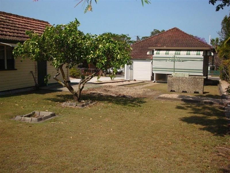 19 Coleman Street, Graceville QLD 4075