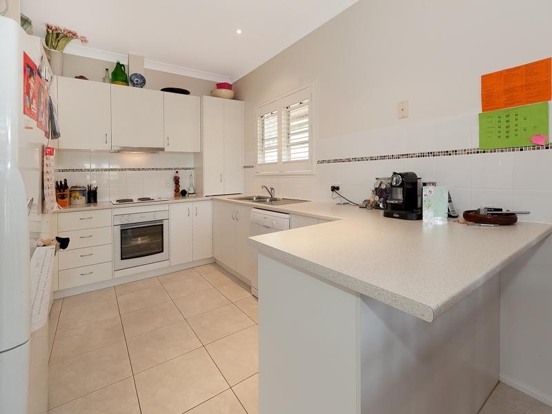 142 Central Avenue, Sherwood QLD 4075