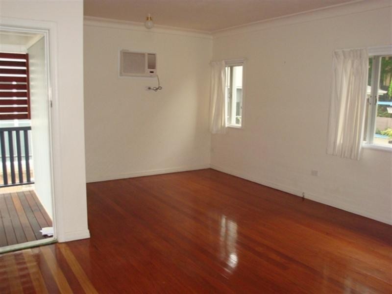 33 Sheffield Street, Oxley QLD 4075