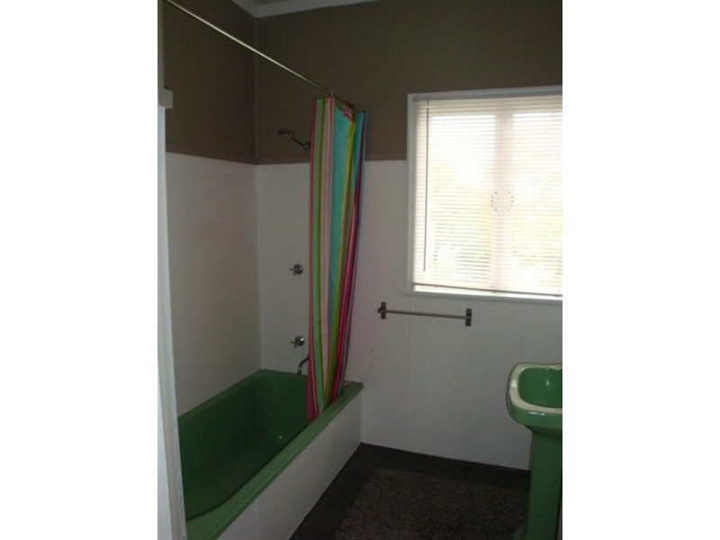 33 Sheffield Street, Oxley QLD 4075