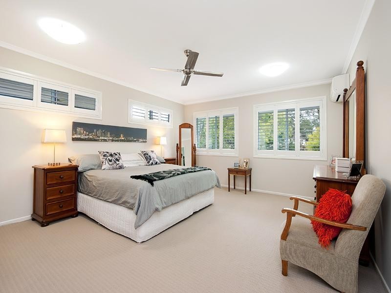 7 Seng Street, Graceville QLD 4075