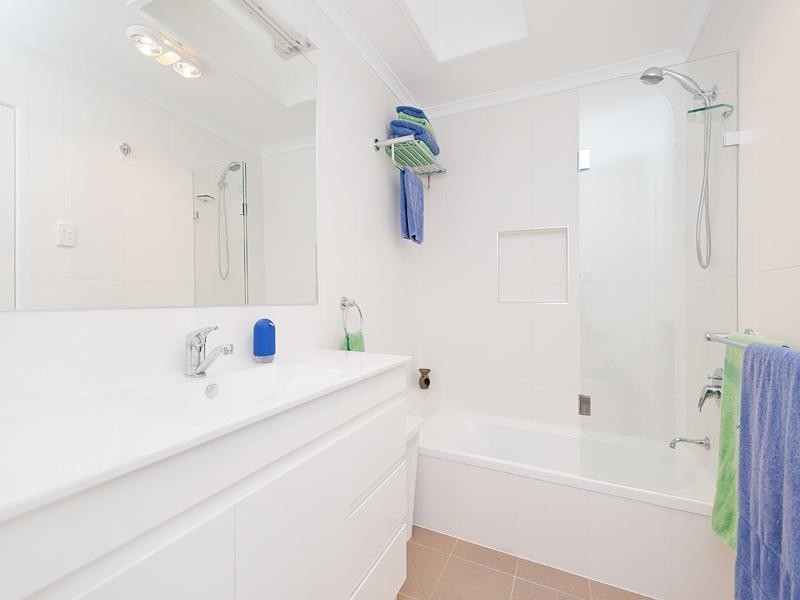 7 Seng Street, Graceville QLD 4075