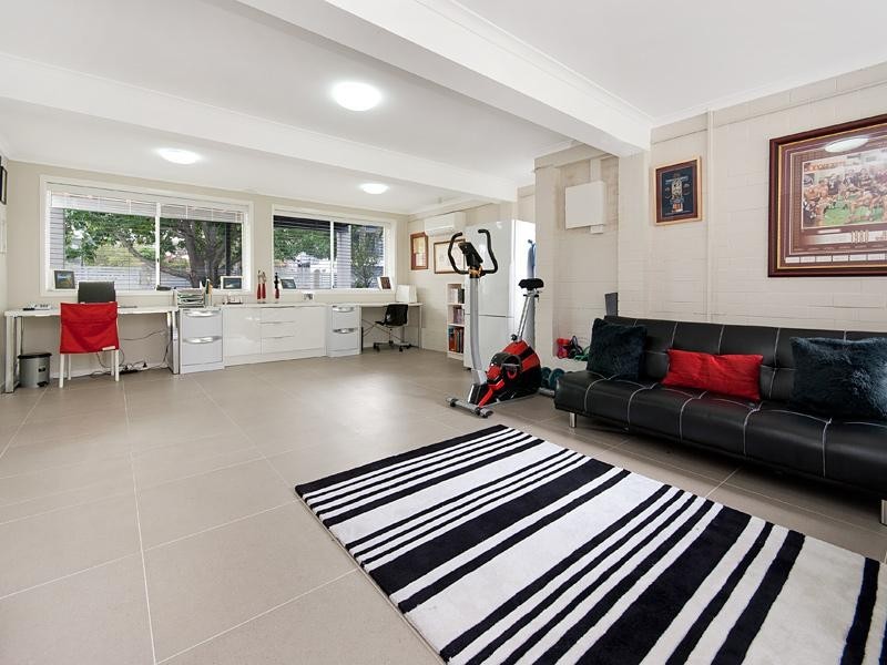 7 Seng Street, Graceville QLD 4075