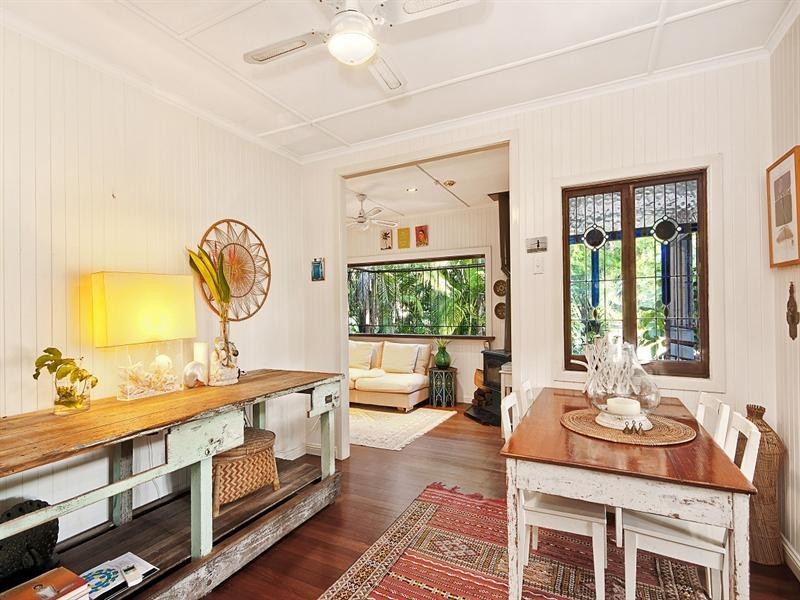 31 Ellen Street, Oxley QLD 4075