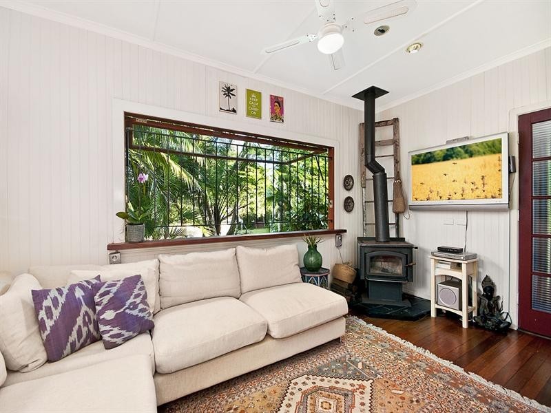 31 Ellen Street, Oxley QLD 4075