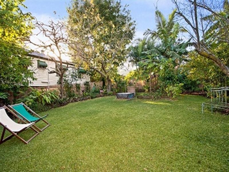 31 Ellen Street, Oxley QLD 4075