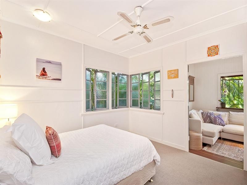 31 Ellen Street, Oxley QLD 4075