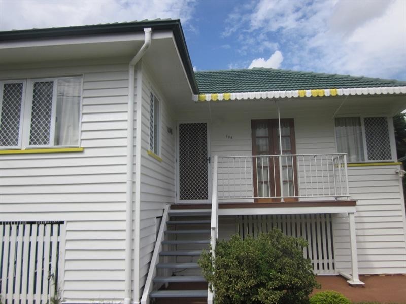 195 Graceville Avenue, Graceville QLD 4075