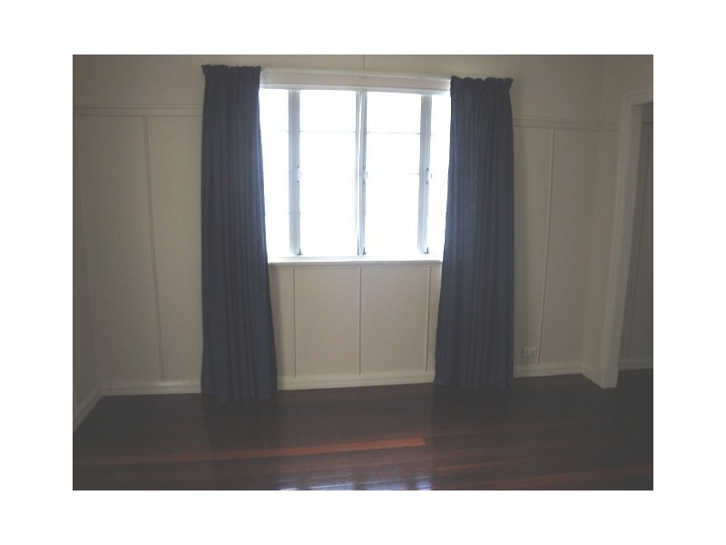 10 Young Street, Graceville QLD 4075