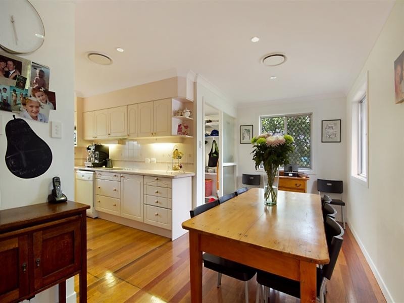 5 Strathburn Street, Oxley QLD 4075