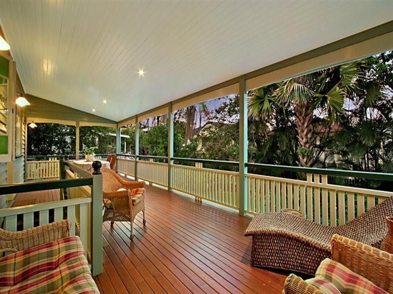 43 Bank Road, Graceville QLD 4075