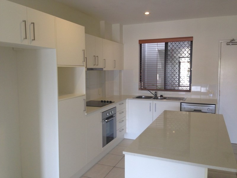 2/612 Sherwood Road, Sherwood QLD 4075