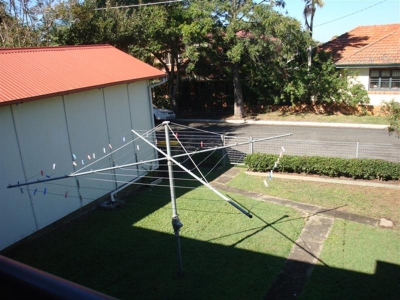 37 Livingstone Street, Yeerongpilly QLD 4105