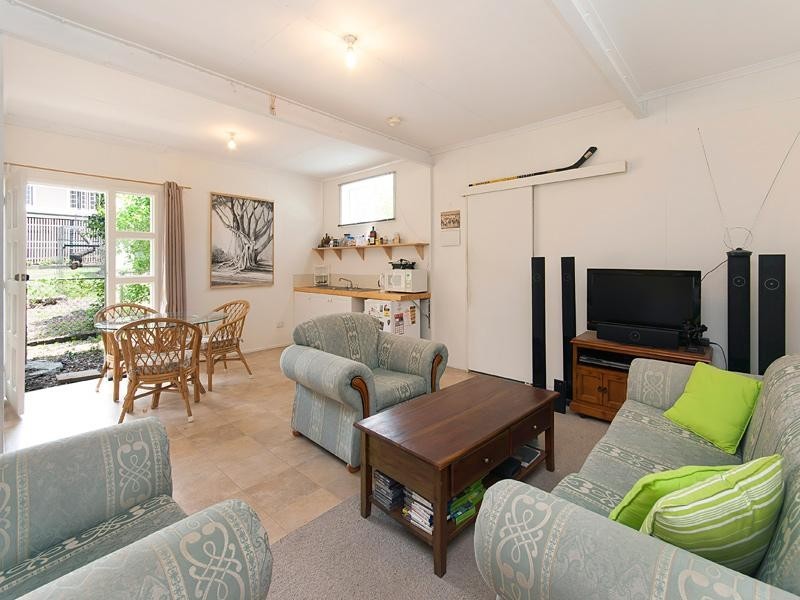 8 Hilda Street, Corinda QLD 4075