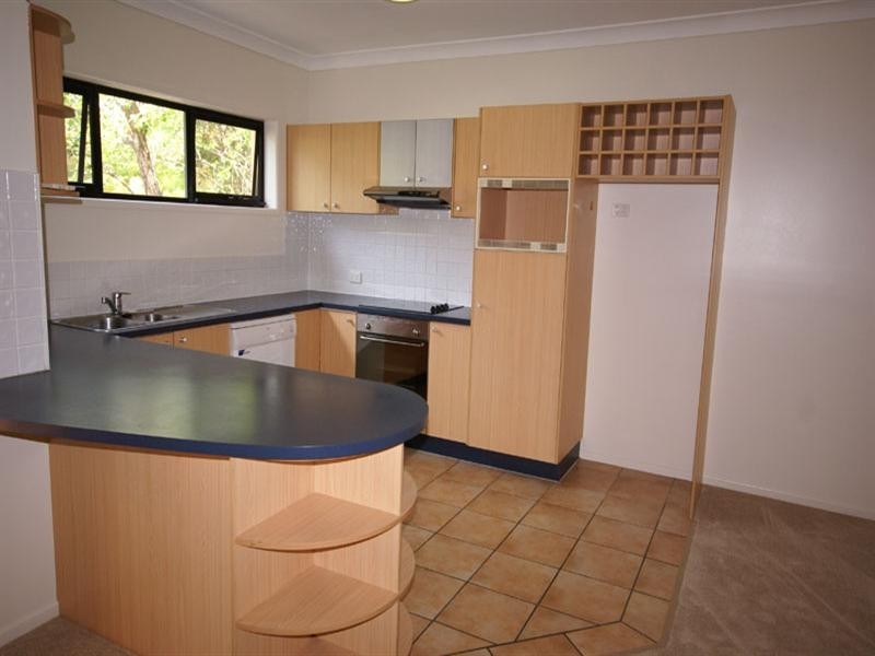 10/122 Central Avenue, Indooroopilly QLD 4068