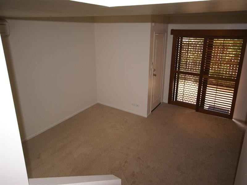 10/122 Central Avenue, Indooroopilly QLD 4068