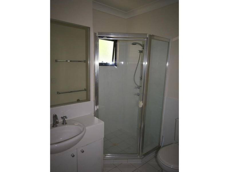 10/122 Central Avenue, Indooroopilly QLD 4068