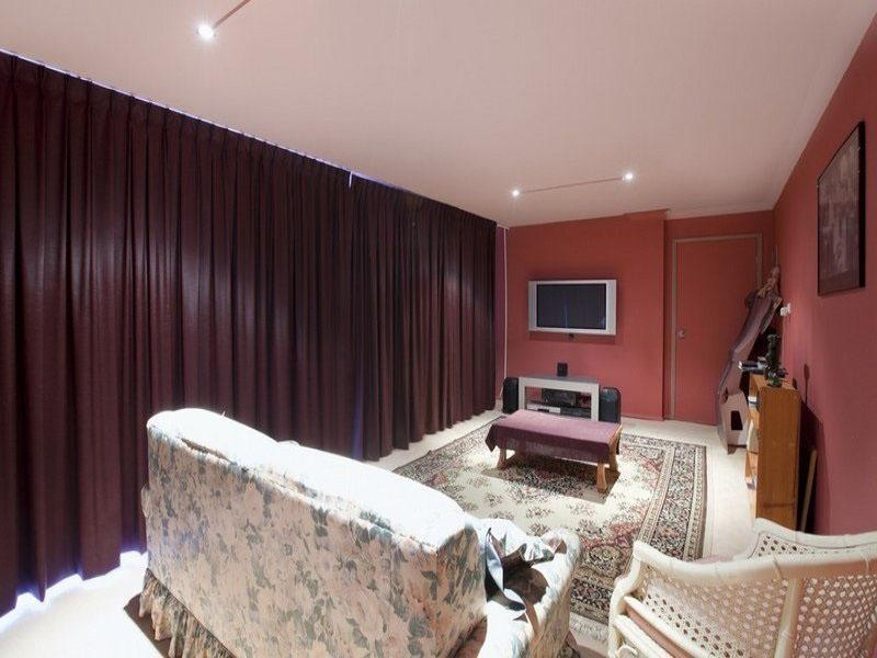 21 Woolner Place, Mount Ommaney QLD 4074