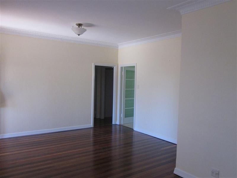 11 Strong Avenue, Graceville QLD 4075