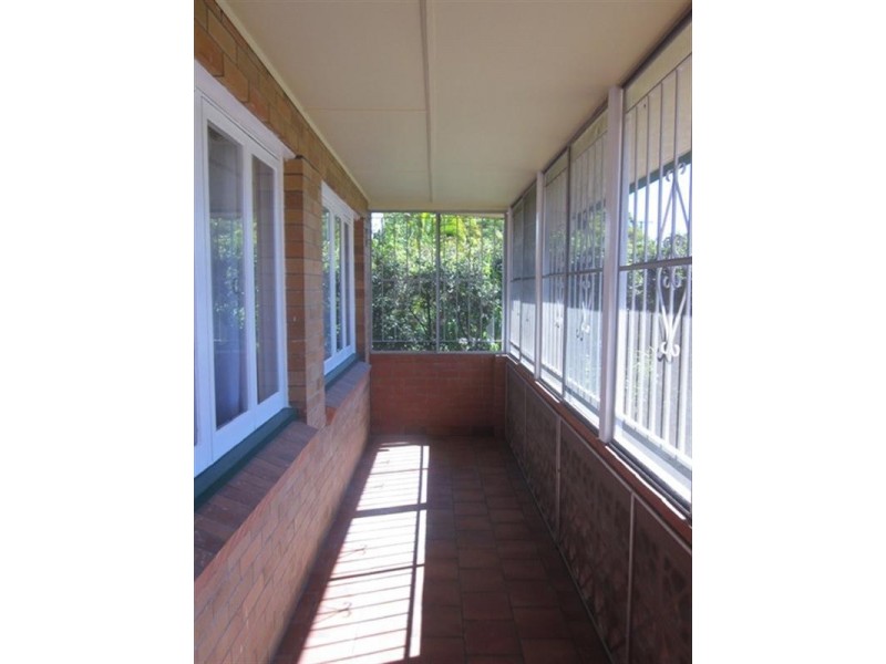 11 Strong Avenue, Graceville QLD 4075