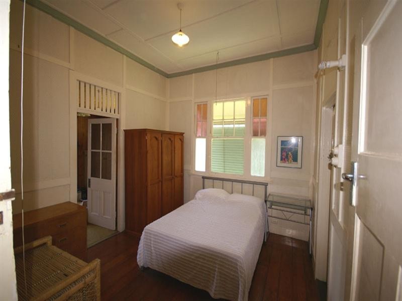 53 Simpsons Road, Bardon QLD 4065