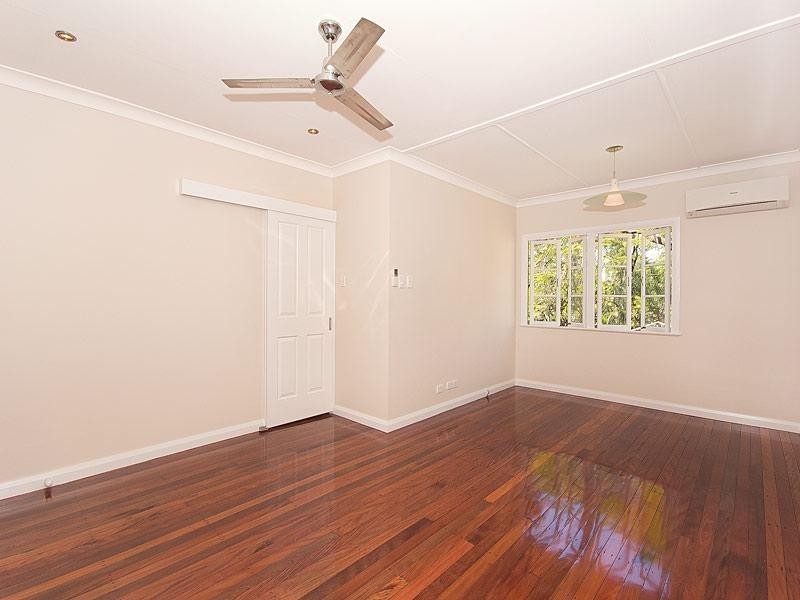 71 Bannerman Street, Oxley QLD 4075