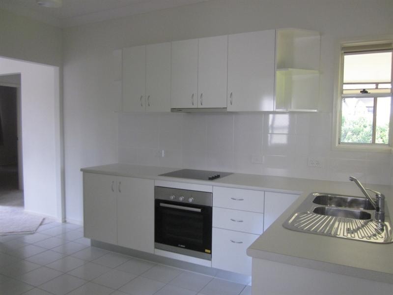 195 Graceville Avenue, Graceville QLD 4075