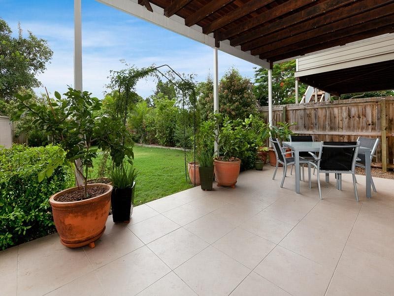 114 Central Avenue, Sherwood QLD 4075