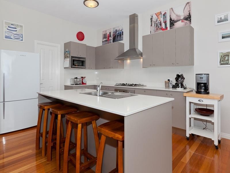 114 Central Avenue, Sherwood QLD 4075