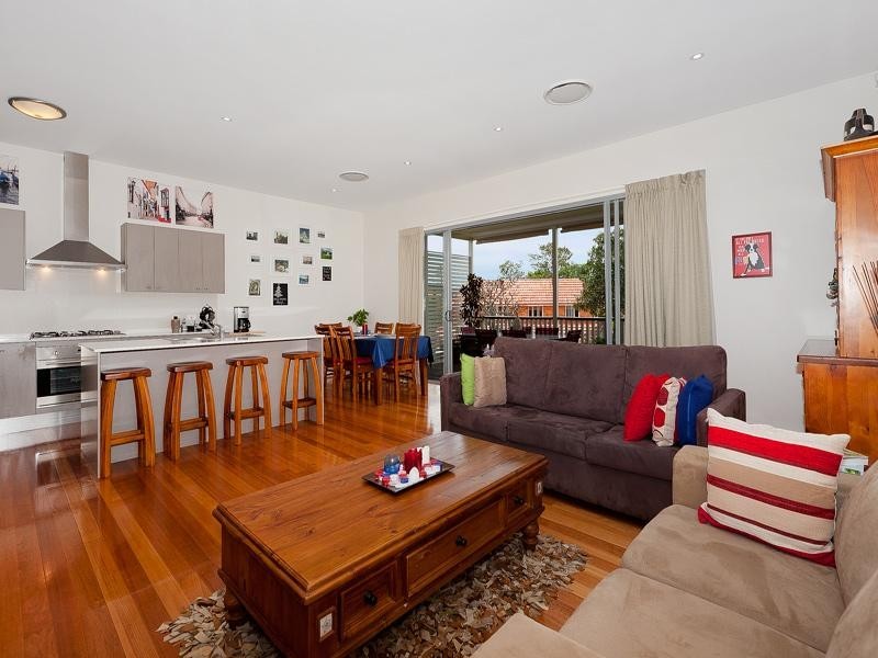 114 Central Avenue, Sherwood QLD 4075