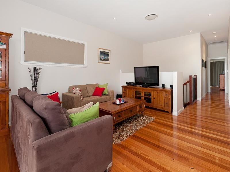 114 Central Avenue, Sherwood QLD 4075