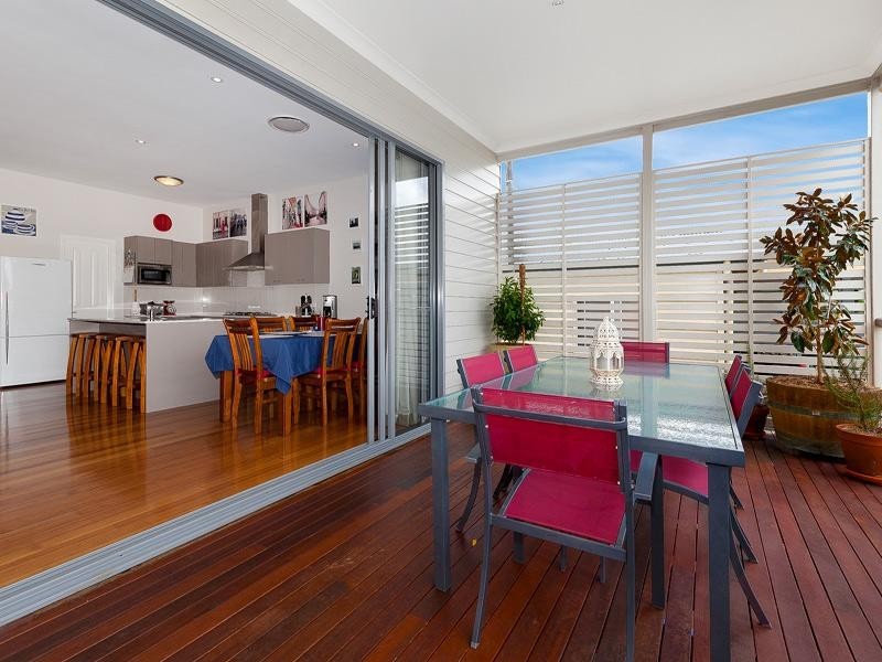 114 Central Avenue, Sherwood QLD 4075