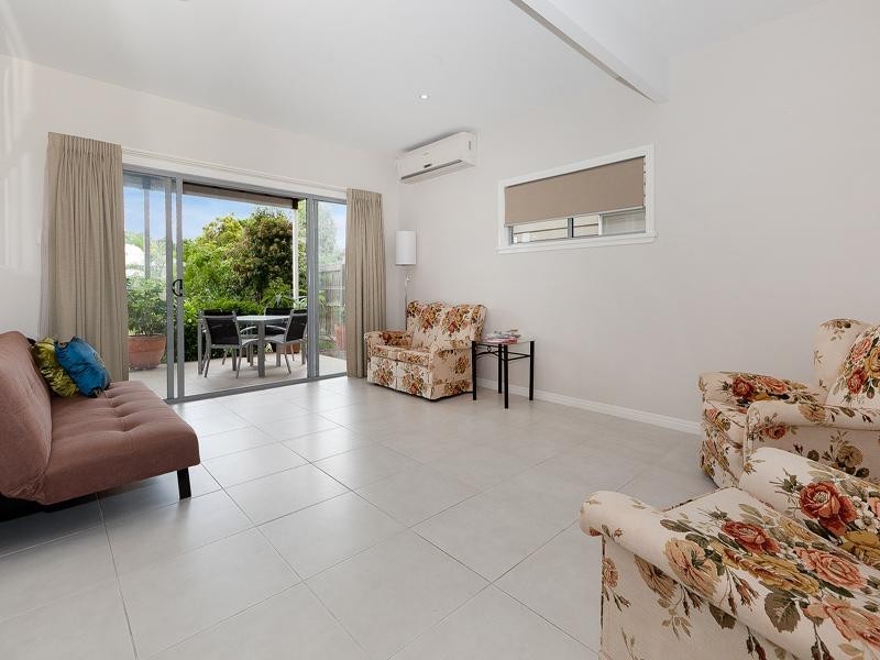 114 Central Avenue, Sherwood QLD 4075