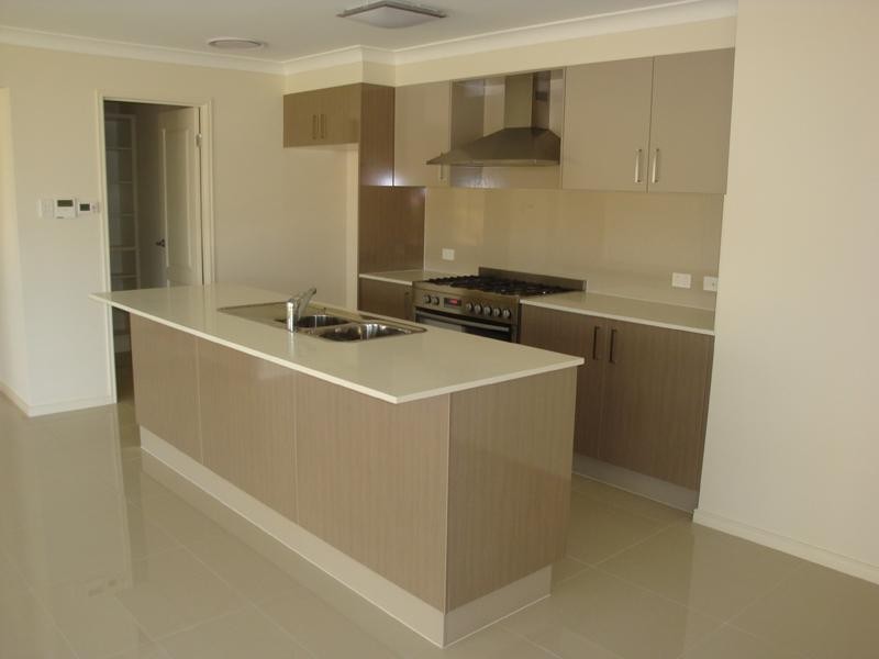 7 Knightsbridge Street, Oxley QLD 4075