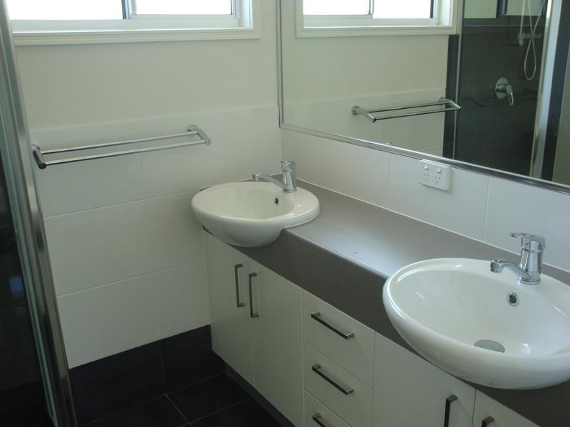 10 Greenview Street, Oxley QLD 4075