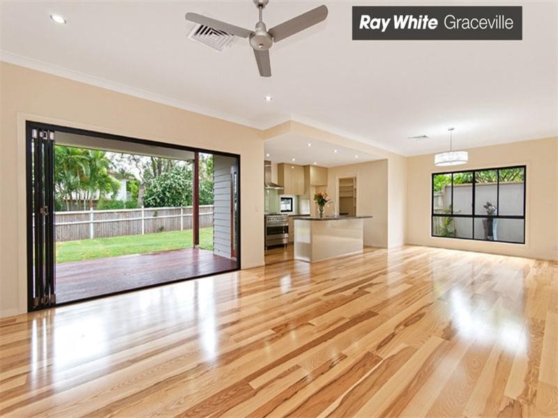 88 Lynne Grove Avenue, Corinda QLD 4075