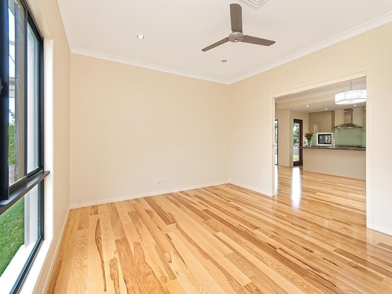 88 Lynne Grove Avenue, Corinda QLD 4075