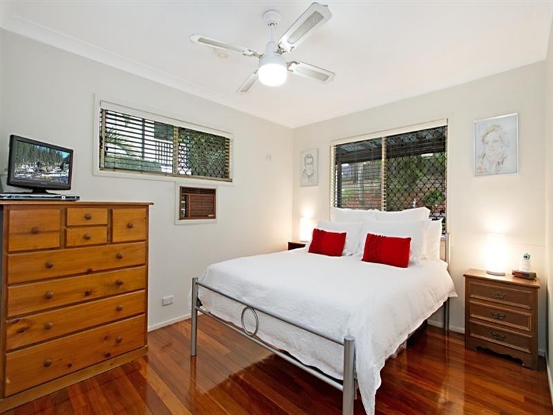 212 Seventeen Mile Rocks Road, Oxley QLD 4075