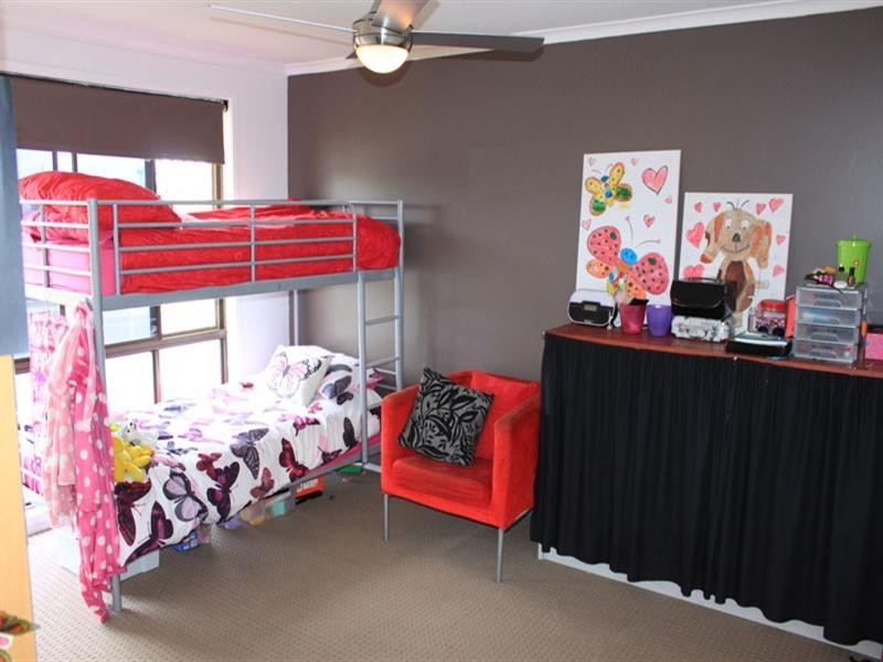 32 Brentwood Drive, Daisy Hill QLD 4127