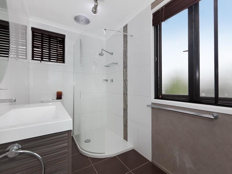 23 Deniven Street, Corinda QLD 4075