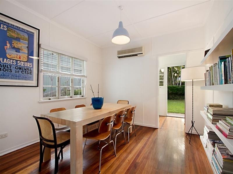 64 Gordon Terrace, Indooroopilly QLD 4068