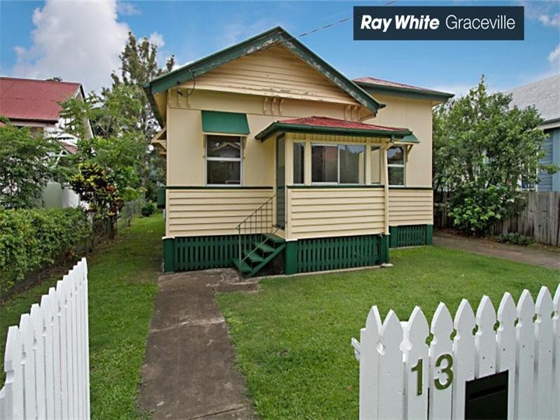 13 Rakeevan Road, Graceville QLD 4075