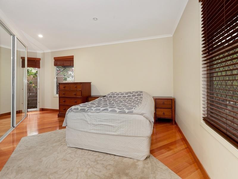 34 Hall Street, Sherwood QLD 4075