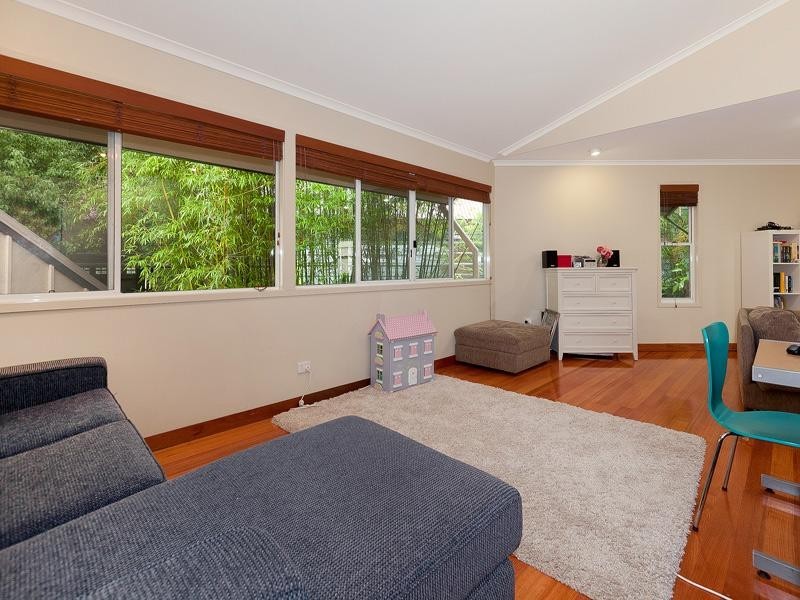 34 Hall Street, Sherwood QLD 4075