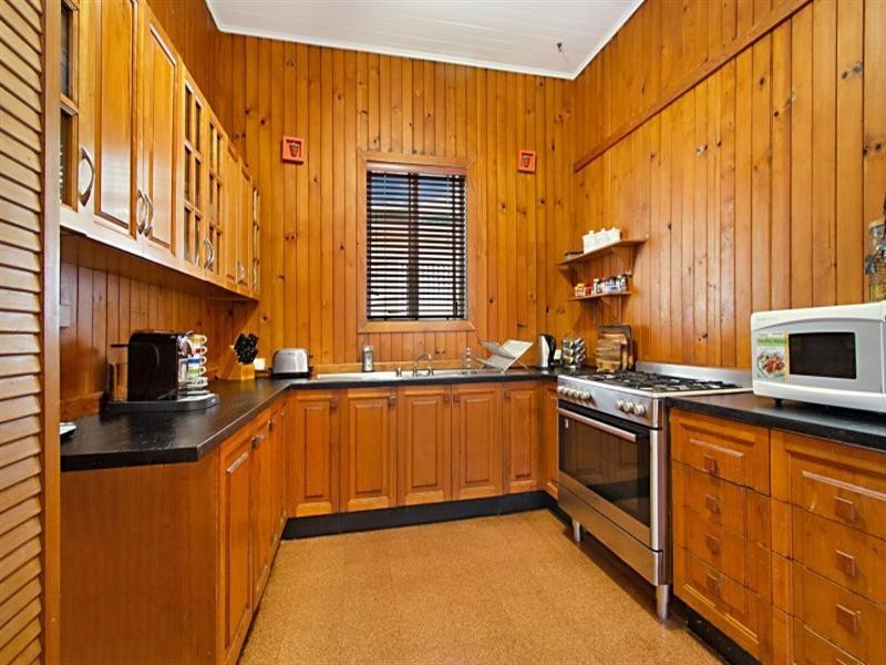 93 Graceville Avenue, Graceville QLD 4075