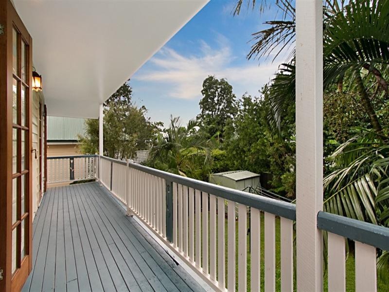 93 Graceville Avenue, Graceville QLD 4075