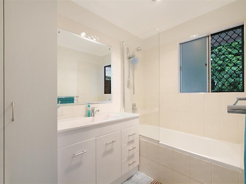 192 Strong Avenue, Graceville QLD 4075