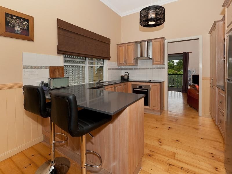 17 Lockwood Street, Sherwood QLD 4075